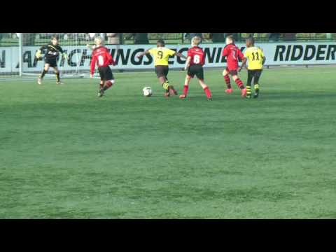 BZC/ZUIDERPARK JO11-1 - ZBVH JO11-1 eerste doelpunten 29-10-2016