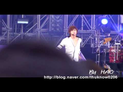 [lhuknow0206] 100328 Yunho in MJ Tribute THIS IS IT concert - Part 15 (Beat it)