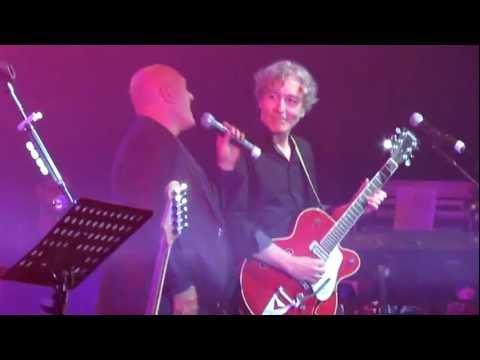 אביב גפן & ברי סחרוף & שלומי שבת - לכל אחד יש | 2012