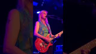 Belly - The Bees (clip)