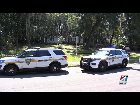 Jacksonville detectives investigating after man found dead inside Fort Caroline Road home