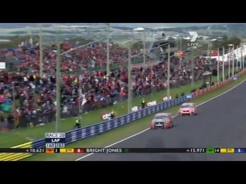 Final laps of the 2011 Supercheap Auto Bathurst 1000
