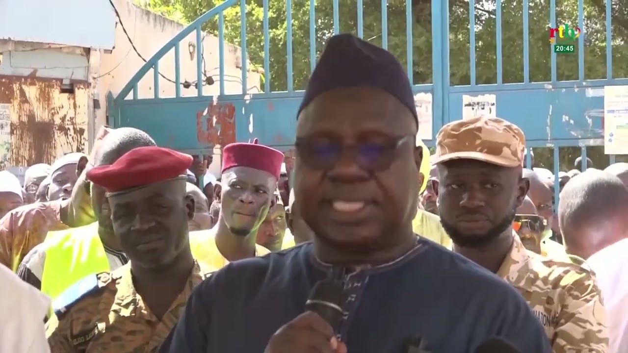 Décoration à titre posthume du grand imam Boubacar SANA