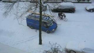 preview picture of video 'Snow and cars in Holland, a bad combination. Winter 2010'