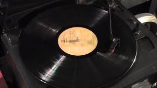 Hark! The Herald Angels Sing (Medley) - Norman Luboff Choir (33 rpm)