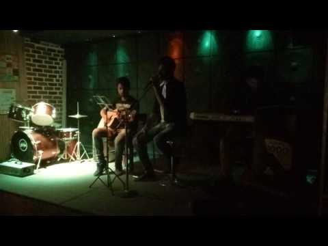 Mandy Main Phir Bhi Tumko Chahunga Live at Brc