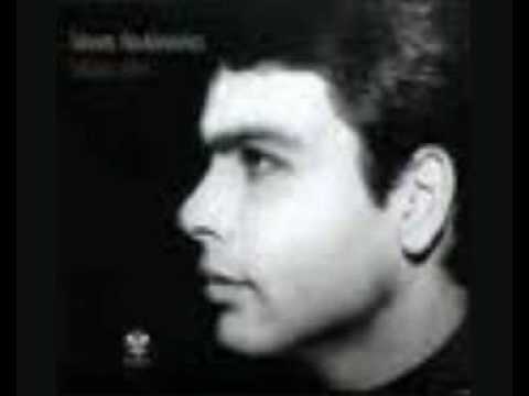 Giannis Poulopoulos - Ase stin porta ta kleidia
