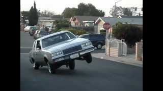 the girls hittin switches in creepers low low,in good old del sol