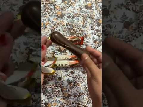 GODIVA BELGIAN DOUBLE CHOCOLATE BAR #chocolate #godiva #ytshorts #shortvideo #shorts