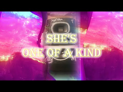 KMWTRAP - She's One Of A Kind 🧡 (Official Lyric Video)