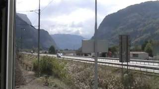 preview picture of video 'Mit dem Triebwagen der SNCF von Magland nach St Gervais'