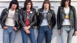 Ramones what is your game (letra español/inglés).