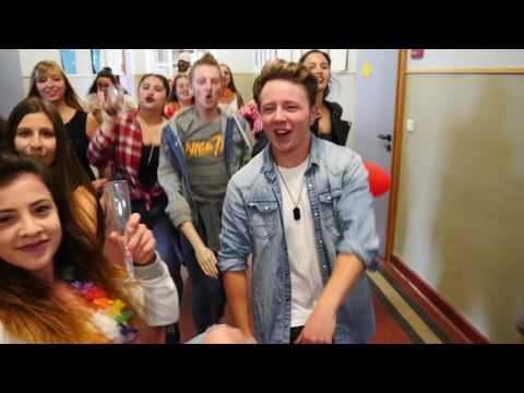 LGE Lipdub 2017 - Raise your Glass (Pink)