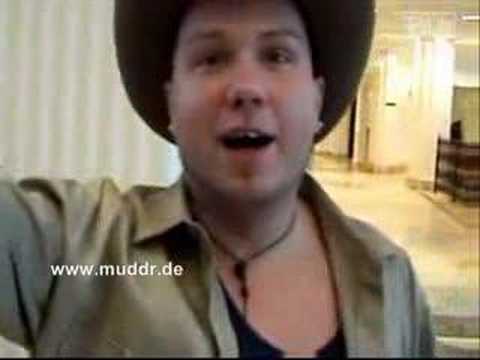 Dj Tomekk Hitlergruß Dschungelcamp www.muddr.de sagt pfui !