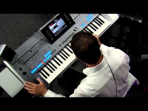 Peter Baartmans demos the Yamaha Tyros5 Super Articulation 2 Classical Flute Voice