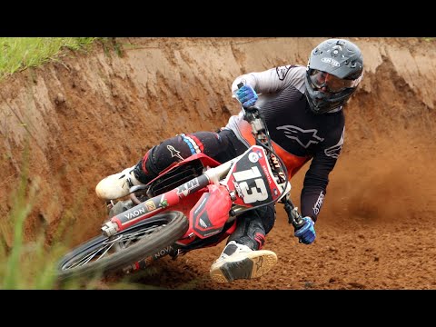 Disputa pela vitória na Corrida da Vx2 Final Velocross Catarinense 2021 em Agronômica SC