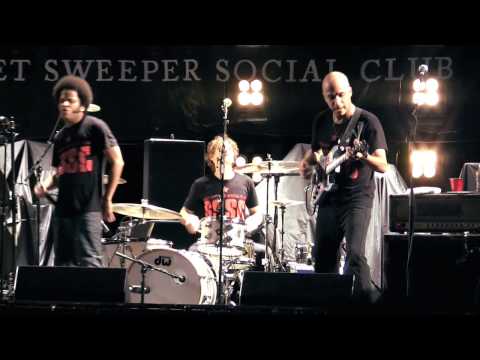 Street Sweeper SC w/Trent Reznor - "Kick Out The Jams" live [HD]