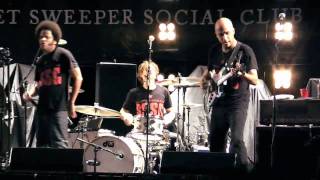 Street Sweeper SC w/Trent Reznor - &quot;Kick Out The Jams&quot; live [HD]