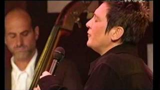 KD Lang sings &#39;Helpless&#39;/ &#39;Simple&#39; on the  Max Sessions