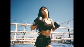 Download the video "sports girl 2"