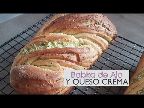 Babka (pan) de ajo y queso crema - con hierbas aromáticas