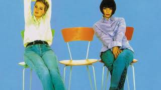 Scarlet - Love Hangover (LYRICS)