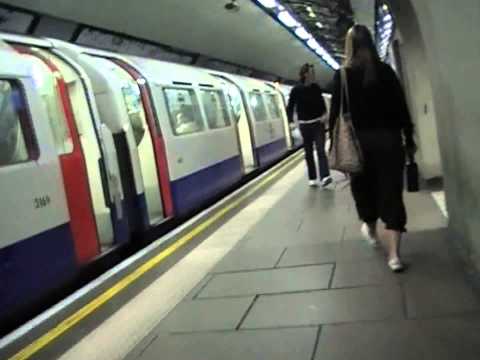 Victoria line - Green Park (22-10-2008)
