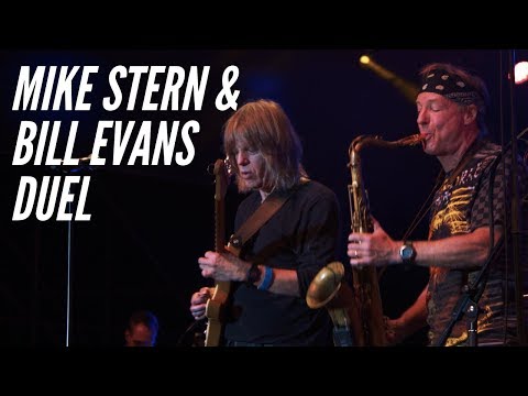 Mandoki Soulmates: Mike Stern & Bill Evans in a DUEL | #SoulmatesMonday