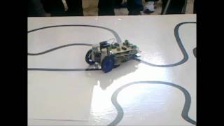 preview picture of video 'Concurso de robots rastreadores de líneas unacar.'