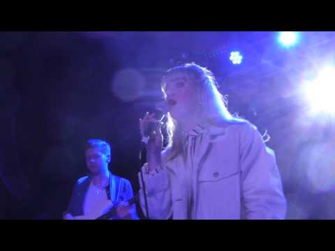 Leah McFall - I Will Survive (Gloria Gaynor Cover) (HD) - Oslo, Hackney - 15.05.17