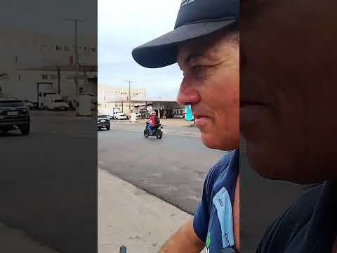 Éu mostrando as capivara no rio Araguaia Aragarças Goiás 