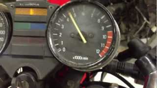 preview picture of video 'Kawasaki z650 vs Moto guzzi v50'