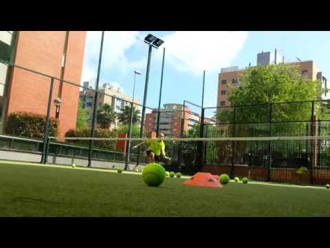 R.P angulos cortos en voleas de padel.