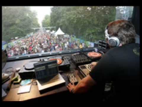 Boys Noize - Starter (Original Mix) vs. Daft Punk - Aerodynamic (Winner Bootleg Remix)