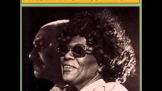 Ella Fitzgerald & Joe Pass - I've Got The World On A String