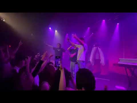 Colla Zio cantano Chiara in live al Lokomotiv club di Bologna