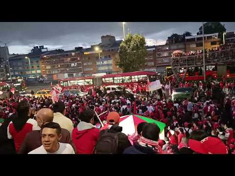 "Santa Fe 1 - 2 Nacional. Junio 12 de 2025." Barra: La Guardia Albi Roja Sur &bull; Club: Independiente Santa Fe