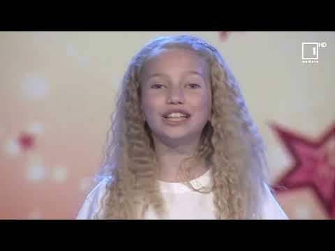 Valeria Miron Smiley Ring Star