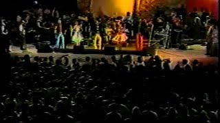 Ron Barceló - Somos un Pueblo que Canta - Juan Luis Guerra y 4-40 en la Fortaleza Ozama