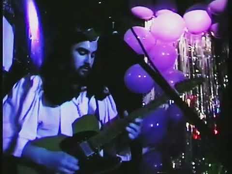 half of a rainbow - unintentional love-addict (Live at Loophole, Berlin)