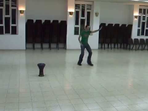 eifo en abachurot-c-dance-איפה הן הבחורות-מעגל-ריקוד