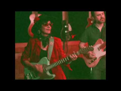 Rosie Flores and The Talismen - I Got A Right To Cry (Official Music Video)