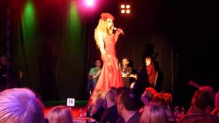 Christmas Queens Detroit - Alaska Thunderfuck 5000 (Everyday is Christmas)