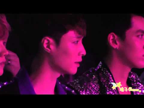 130414 EXO LAY singing along with song THOSE FLOWERS @13th Billboard Music Awards