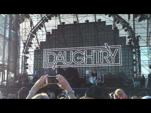 Daughtry go down Hershey 8 5 2017