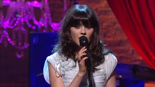 She &amp; Him perform &quot;Change is Hard&quot;