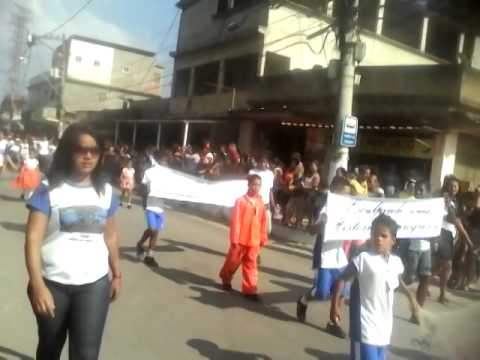 DESFILE ESCOLAR ITAMBÍ 2014 A BANDA