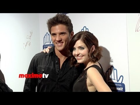 Jen Lilley and Casey Moss "From One Second to the Next" Screening Arrivals - EXCLUSIVE!