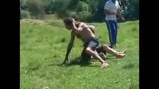 preview picture of video 'MMA Fighting Luta entre bêbados Campeões (Barros Cassal/Rs)'