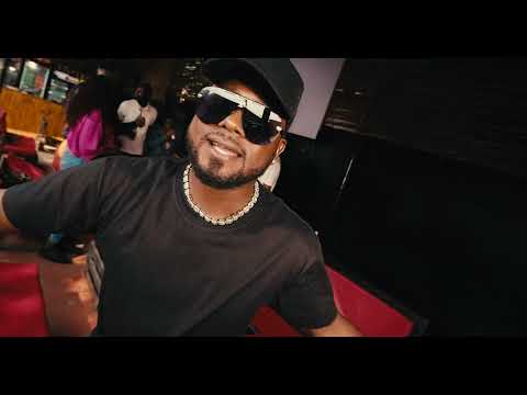 Trovoada   Estou a espera de um txi (ft Papi & Scoco boy) (Vídeo Oficial)